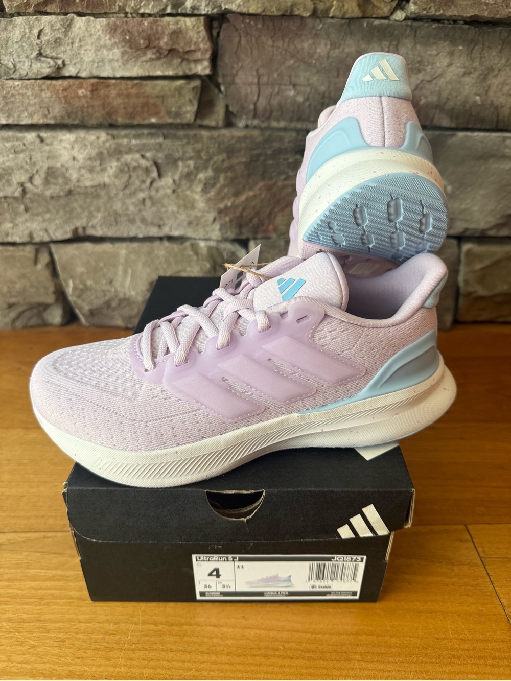 NIB/New Big Girl’s Adidas UltraRun 5 shoes size 4
